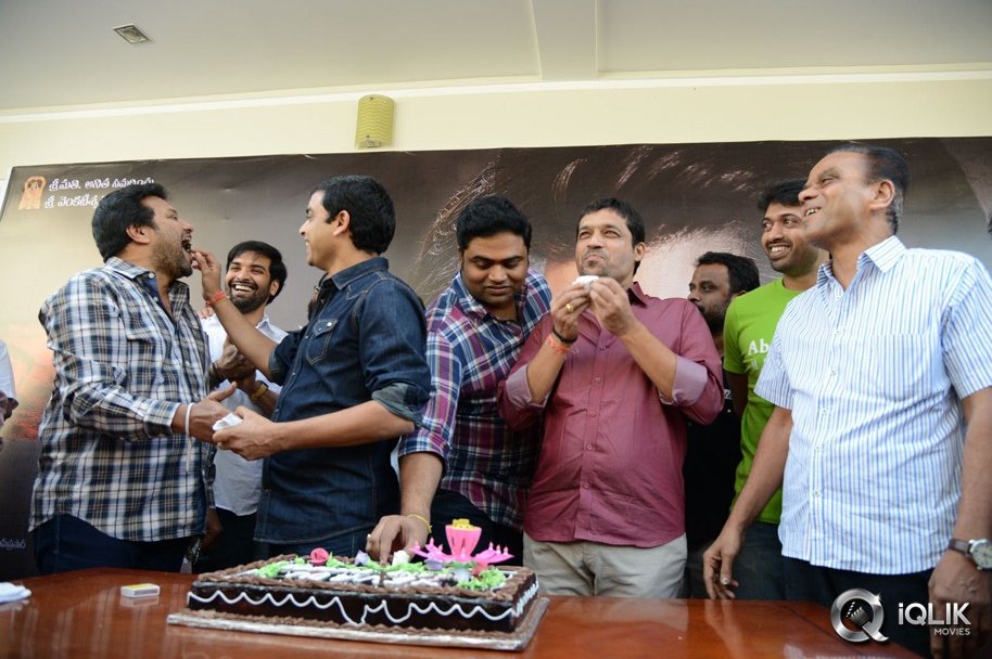 Yevadu-Movie-Success-Meet